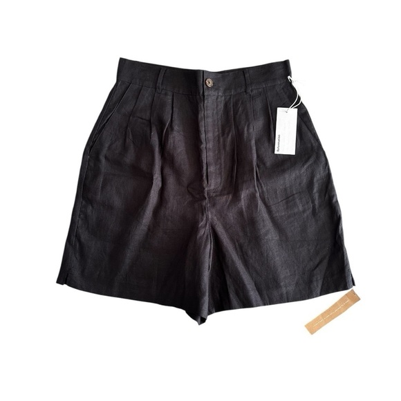 Reformation Other - Reformation Bello Short Black